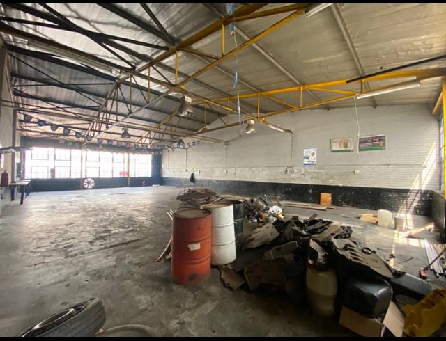 285M² WAREHOUSE TO LET IN SPARTAN